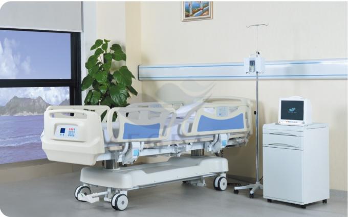 سرير طبي بمستشفى icu